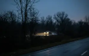 Auto večer na silnici